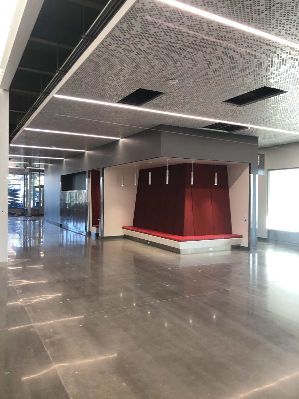 Main circulation of the building that holds collaboration areas for students can study or mingle