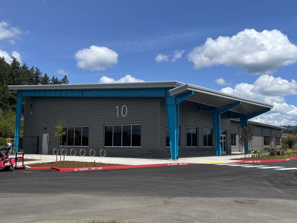 Exterior view of Dealer Service Tech building looking at the entrance from the parking lot