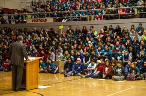 Oregon Senator Jeff Merkley addresses over 900 students at the MLK Day of Service event.