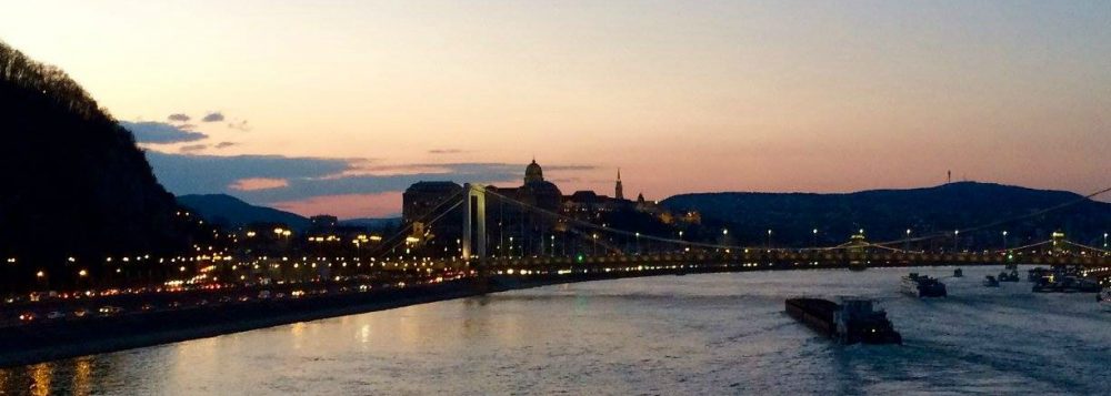  Széchenyi Chain Bridge, Budapest