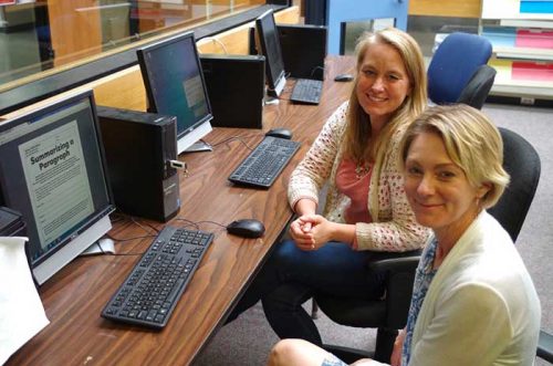 two students at the computer lab