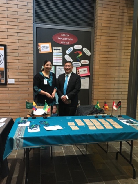 President Mitsui and Internationalization Steering Committee Members