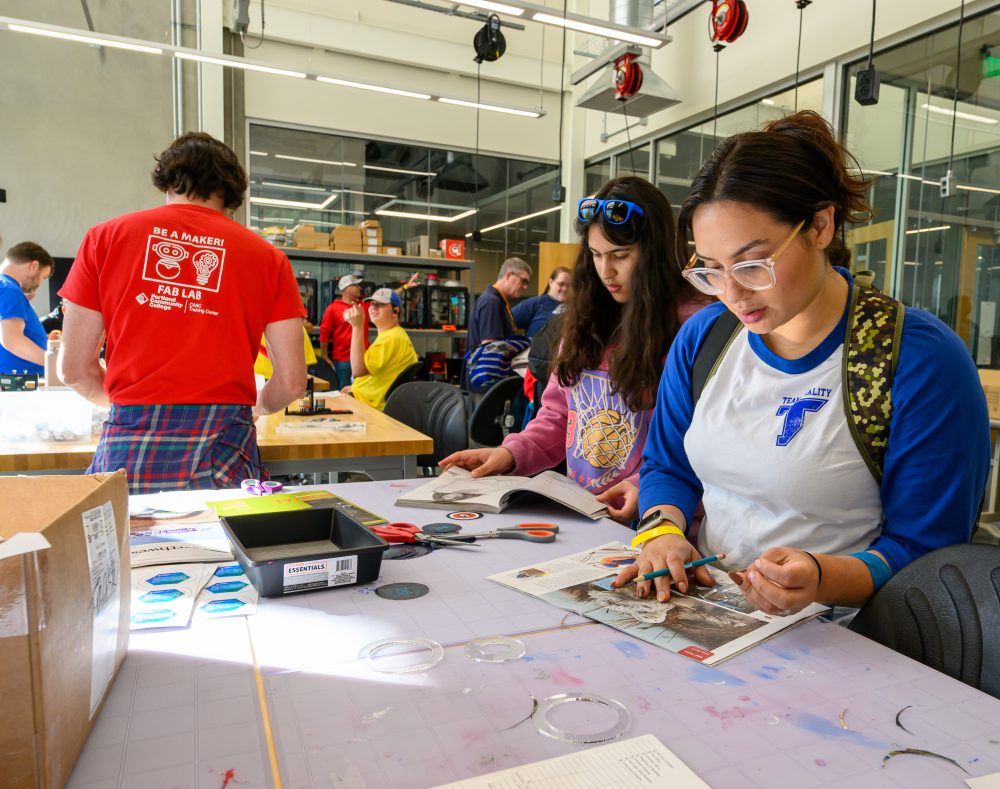 OMIC Manufacturing Day 2023 - Button Making