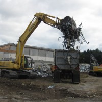 Debris recycling at Rock Creek Building 5 August 2014