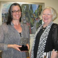 Jennifer Hamlin (left).