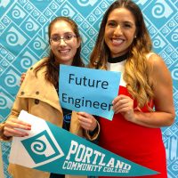 2018 Hermanas Conference keynote speaker Elizabeth Cobarrubias with an attendee.