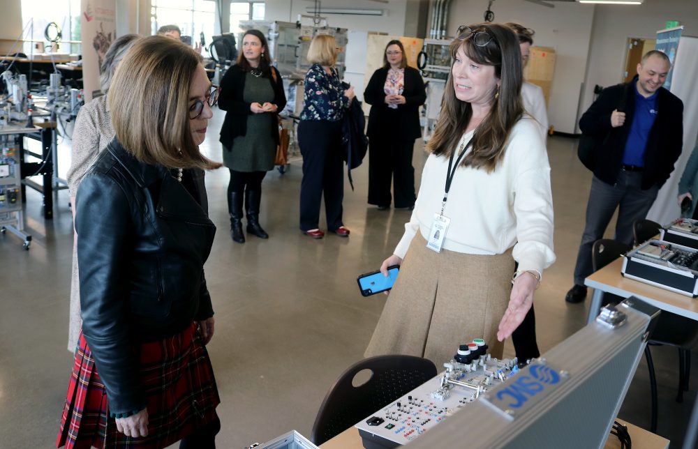 Kate Brown tours Willow Creek