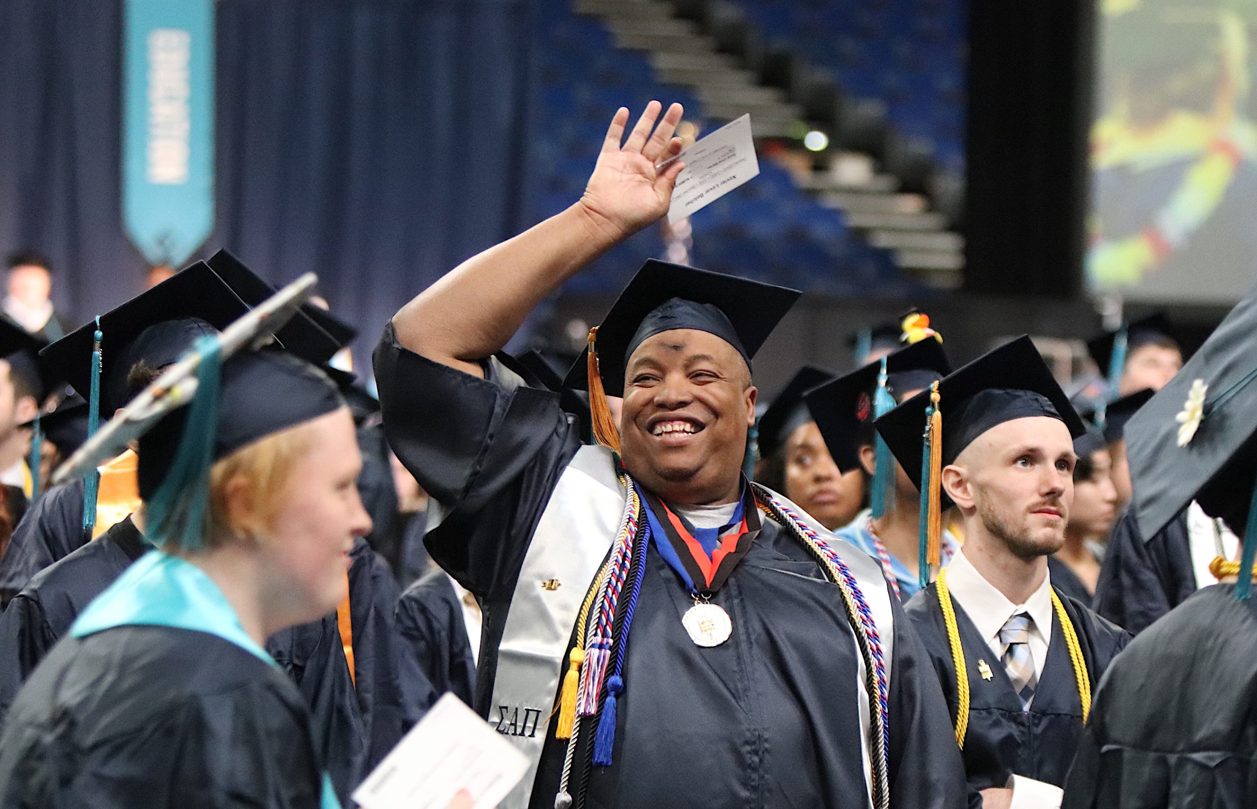 2023 grad waves.
