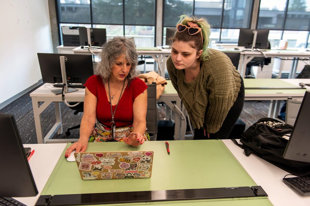 Robin Fisher_Students-in-Class_2025_078