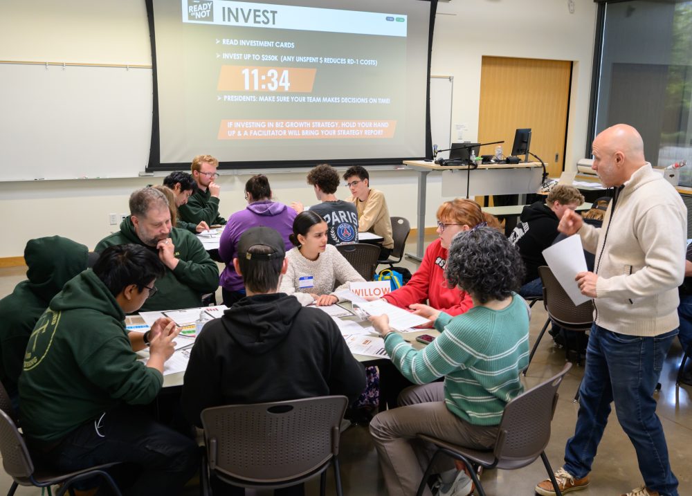 Hedaa leading team exercise.