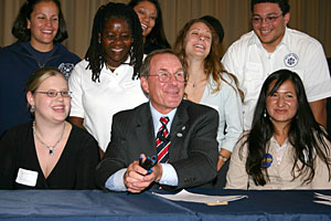 Governor enjoys a moment with the students.