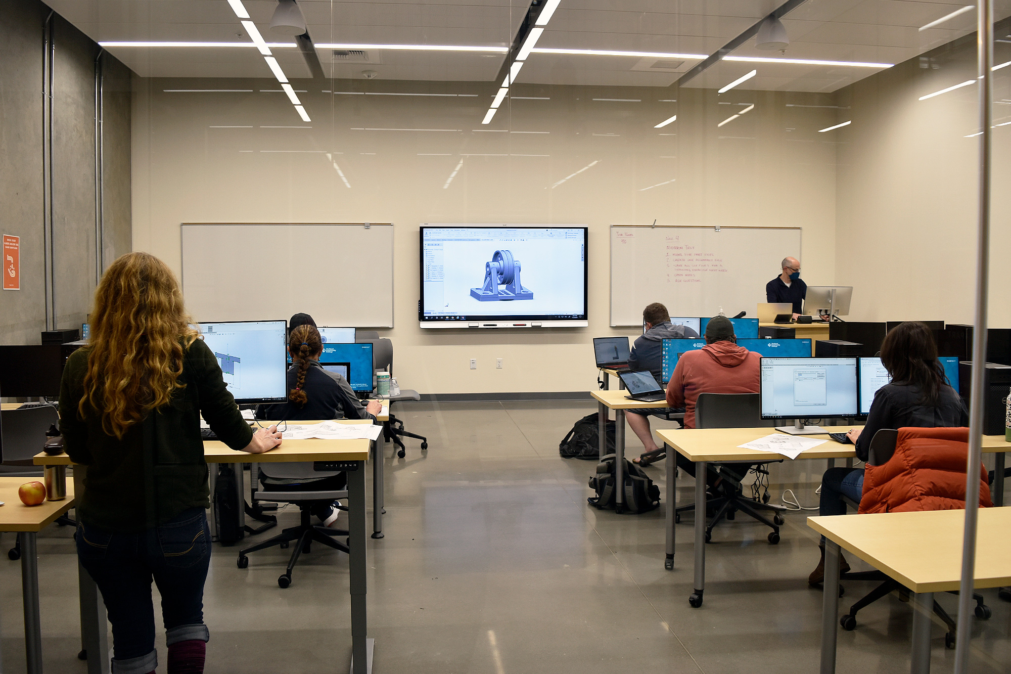 CADD students in a 3D modeling class