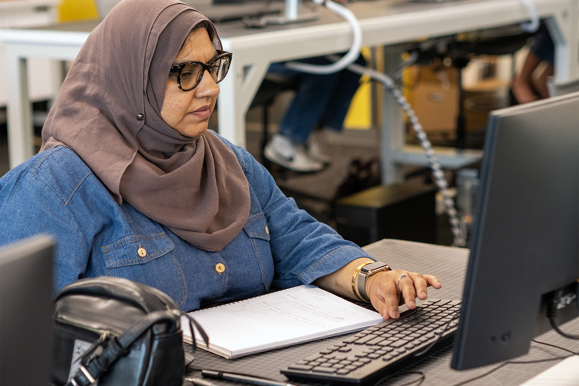 Database design student in class