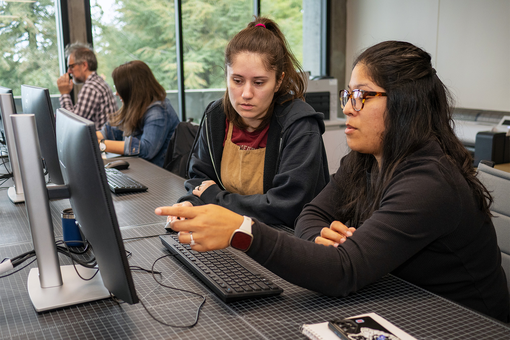 Students working together in a Computer Information Systems class
