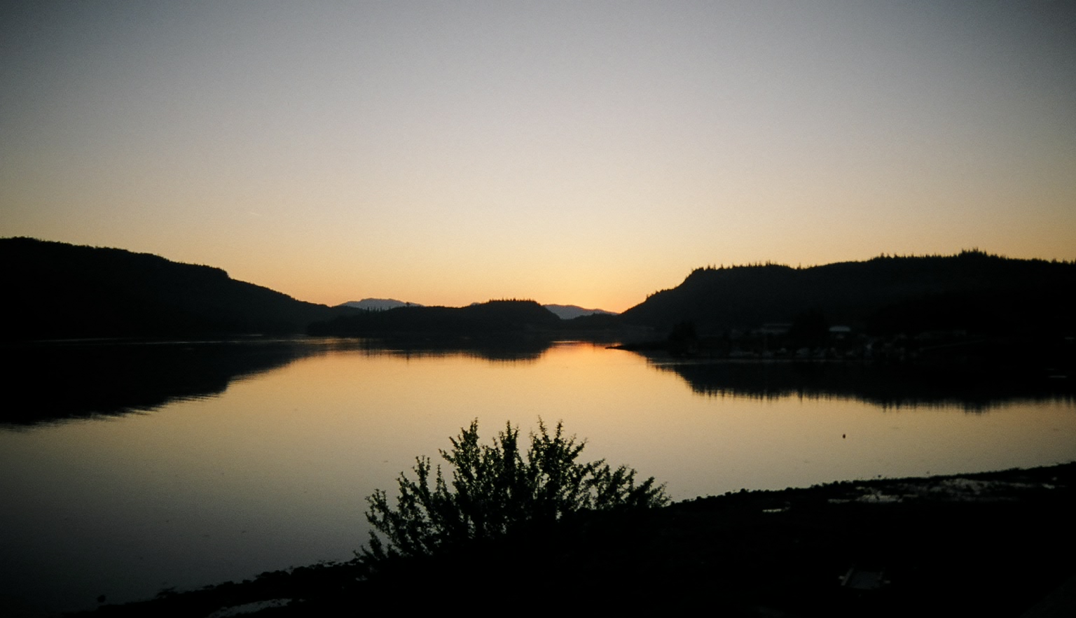 Picture of  a sunset in a  bay.