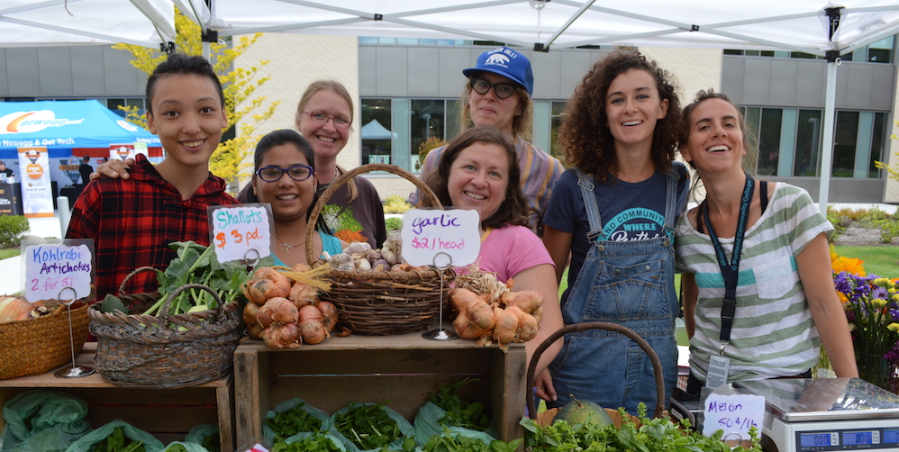 Students at farm stand