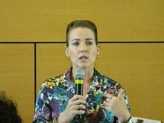 Oregon First Lady Cylvia Hayes visited PCC’s Cascade Campus on May 9 to discuss the issue of poverty in North and Northeast Portland.