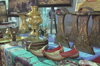 The Arab American Cultural Center of Oregon displays artifacts from the Middle East at its annual Mahrajan.