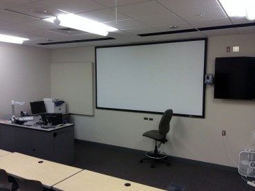 Instructors can annotate a presentation directly onto the SMART digital screen as part of the lecture and discussion.